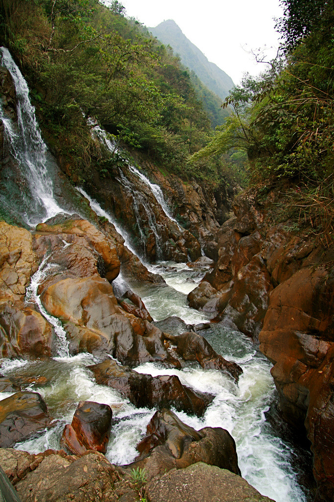 cornersoftheworld:  Sapa, Vietnam | by Larpoon 