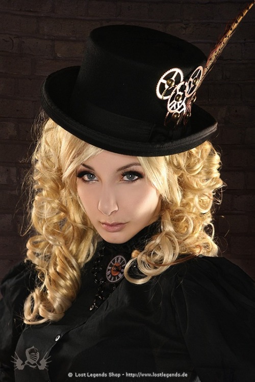 steampunk-girl:  Steampunk GirlSteampunk Girl Twitter