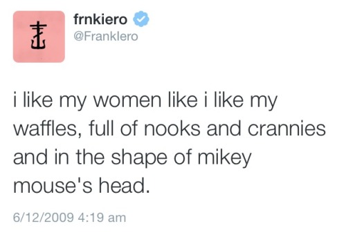 mcr-tweets:frank iero is my favourite human