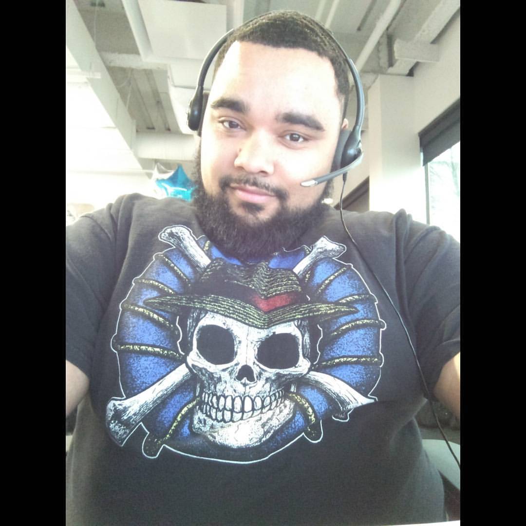 tlwa2007:  Today’s shirt inspired by @radiantblack7 lol #onepiece #strawhat