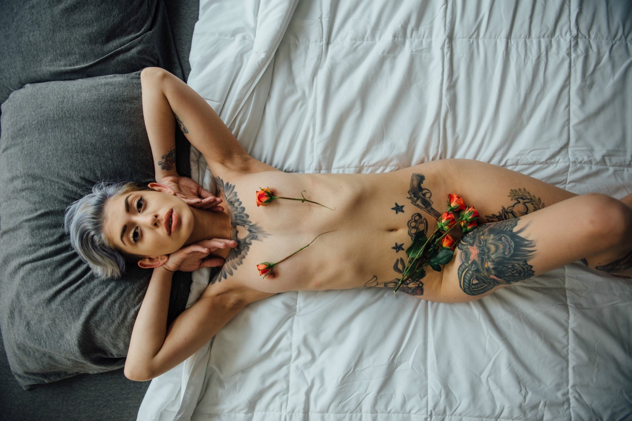 alicasanova:   Lay me down on a bed of roses photo by @adammillergalloway Can’t