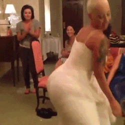 Pussynthehood:  Amber Rose Big Booty Rock Head  White Girl Wit A Fade Ass Smh!😴😎#I.dream.of.pu$$Y!!!!👅😎Pussynthehood!Diary