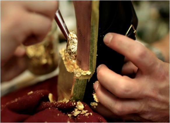 saintcrispinsblessing:  John Lobb Paris bespoke. 18k Gold sole. 