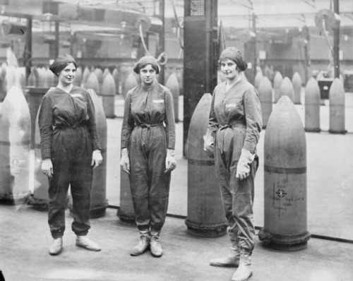 observationballoons:British “canary girls” 1914-18