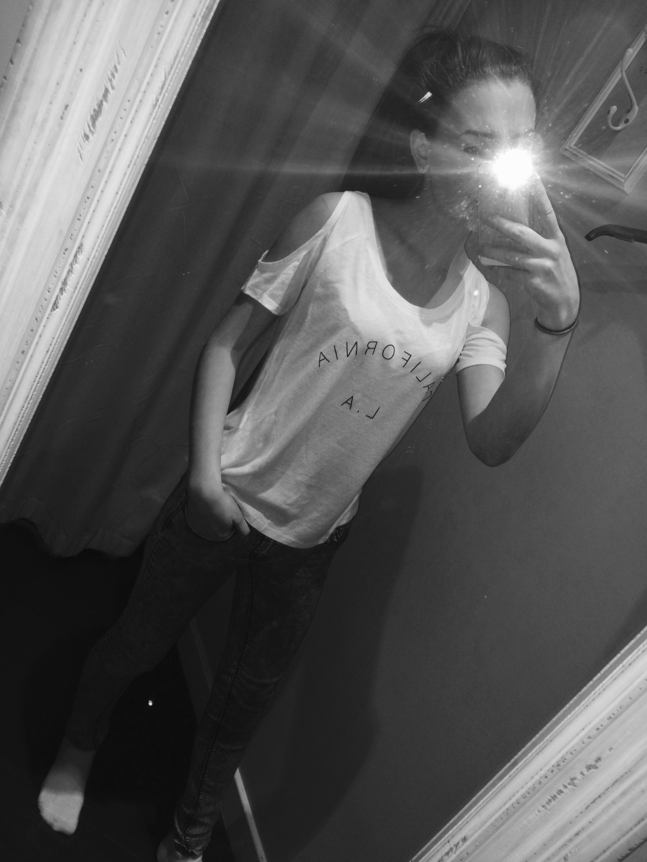 skinnyminnyskinny:  Lil mirror selfie in new look changing rooms (i swear Iâ€™m
