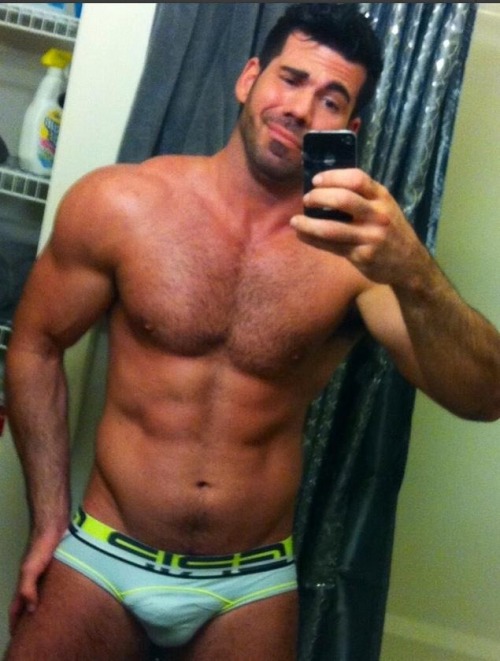 iamlooking - Hot Guys