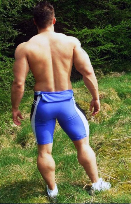 jockbrad:  http://jockbrad.tumblr.com/ 