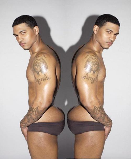 tbhitismackdamost:  Double Bubble…