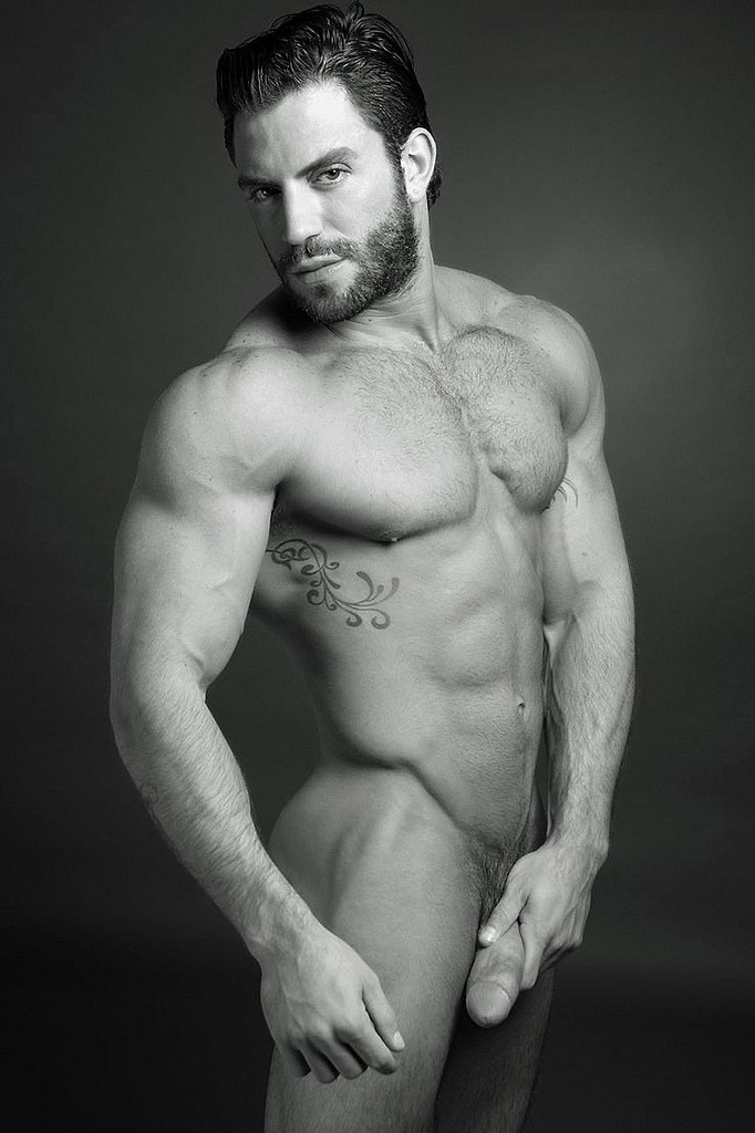 poloscap:  Avi Dar by Thomas Synnamon 001