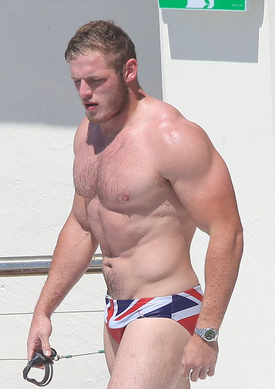 silverskinsrepository:  Rugby: Tom Burgess, 6′4 264lb