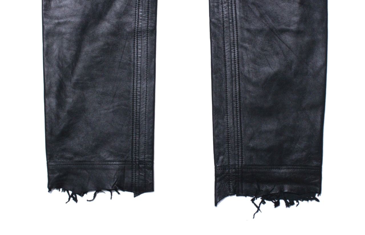 circus-e-boutique:  sp.0005aAW15rough out jean. (Lambskin.)color. black.size. 52.price.