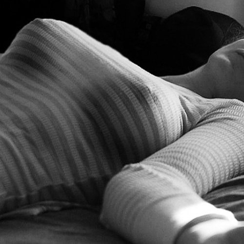 amoreperituoiocchi:
“Non avresti potuto far altro
che amarla, mi disse.
C’era in lei tutto quello
che un uomo
avrebbe potuto desiderare.
La passione, la cura,
la dannazione e la rovina….
Cecile Baldewyns
”