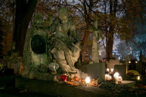 lamus-dworski:Rakowicki Cemetery in Kraków, Poland at the beginning of November. Photography 
