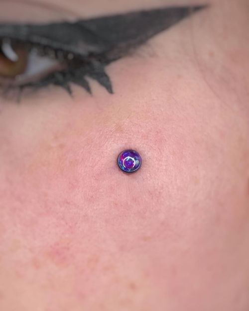 Fresh Microdermal para @rocio0n  ❌ @todoonadatatuajes ❌ Realizado con técnica aséptica