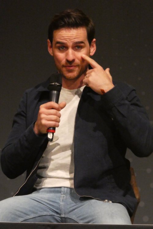 odonoghuedaily:Colin O’Donoghue at Heroes Dutch Comic Con (March 27th, 2022)[source]