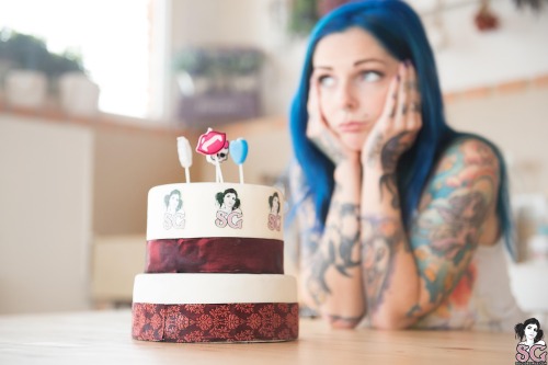 thebestsuicidegirls:  Riae - Best Birthday Ever