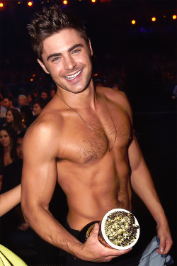 herophile:takemetobedandlosemeforever:Zac