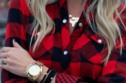 glamluxe-gala:  Checkered Red Blouse