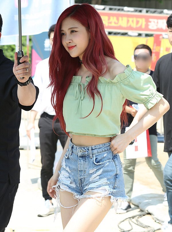 [PRESS] 180721 Rosé @ Sprite’s Water Bomb Festival : BLACKPINKOFFICIAL