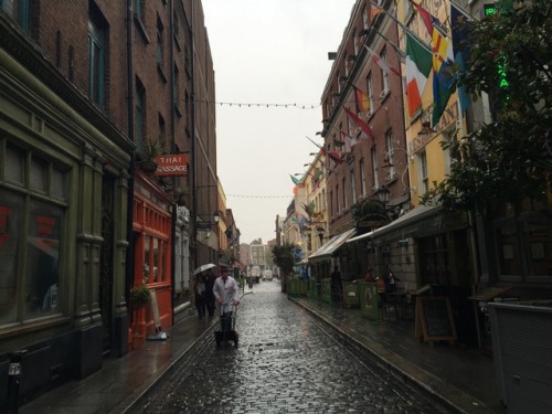 Dublin in the morn, the drizzle of rain on cobble stone and quiet workers preparing for the day. I h