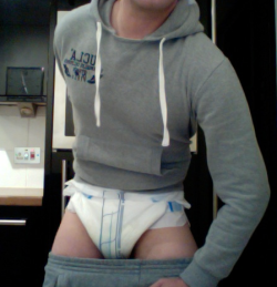 diaperboyss:  This morning at school  