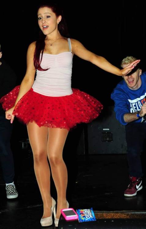 goofy3865: Ariane Grande 