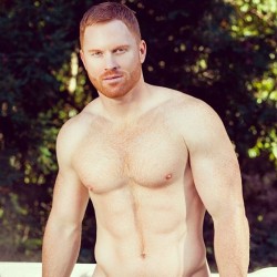 sethfornea:  Oh hey!  Join me in the hot