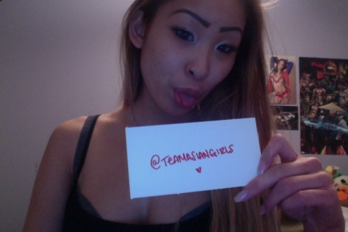 ayy-mee:  Is this how you fan sign??? LOL I porn pictures