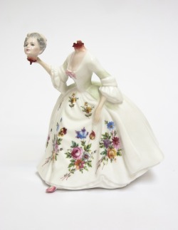 sixpenceee:  Ceramic Ladies Gore by Jessica