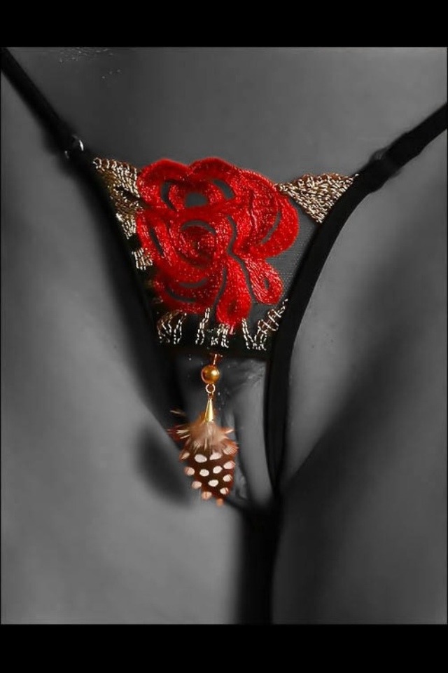 SEXY UNDIES! I could lick her for hours!