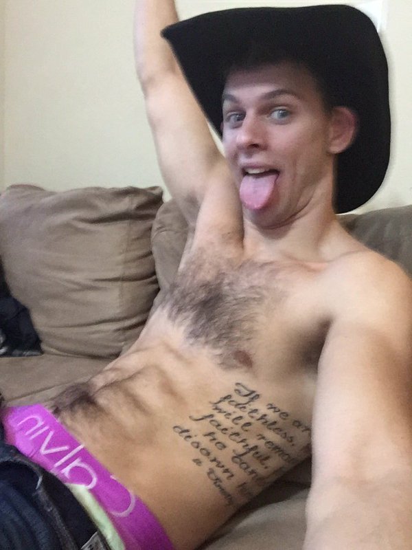 biblogdude:  I bet he is a lot of fun to get drunk and fuck with