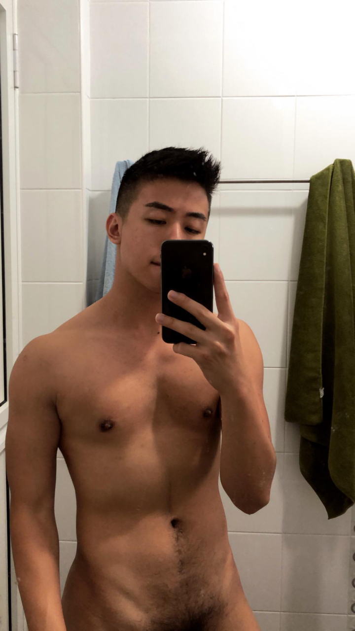 friskyplus65boys:  gayjcboi:  friskyxkinky-sg:     He’s a really bad boy   Pound