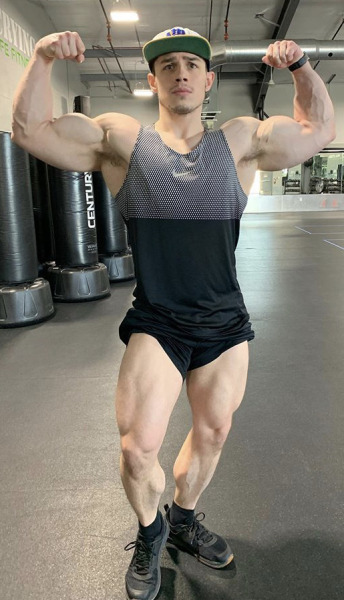 Porn photo musculargodsamongmen:Big Sexy Nat Sauberan