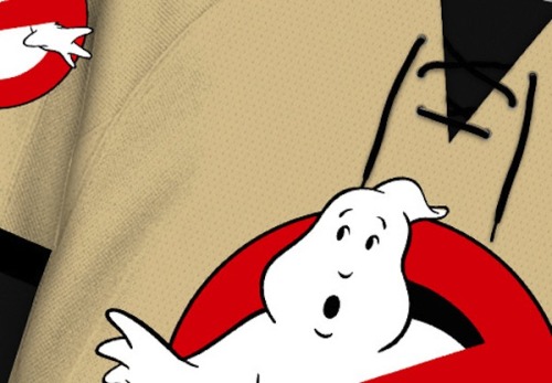 bcraigv:  Ghostbusters Jersey (via Fashionably Geek) http://fashionablygeek.com/approved-products/ghostbusters-and-camp-crystal-lake-hockey-jerseys-are-perfect-for-halloween/
