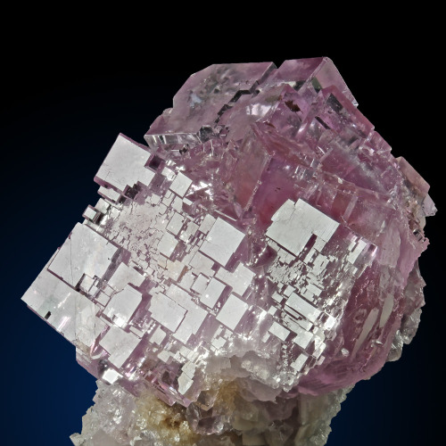 bijoux-et-mineraux:  Fluorite -    Berbes, Asturias, Spain         