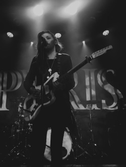 aintitfunwbu:  Lynn Gunn from pvris in Amsterdam