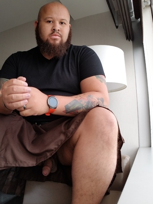 beardtlove:  It’s always a perfect day for a kilt. This ultra lightweight kilt from Kilted Bros is perfection. Who else is at TBRU?