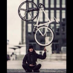 instavelo:  Fixie Tuesday! . [photo by: Ronny