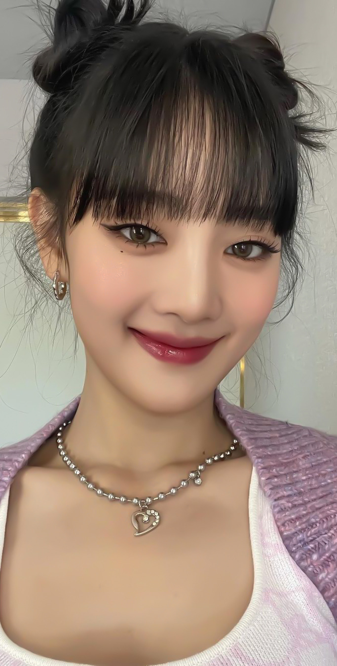 Minnie (g-idle) Lockscreens !!