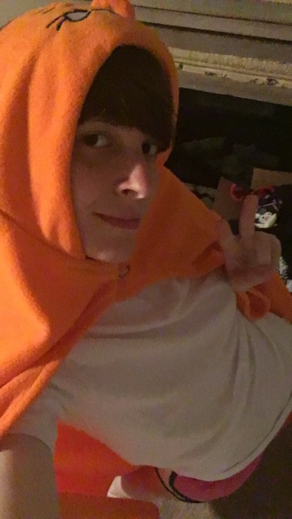 strike-commander-morrison:guys im having fun being umaru