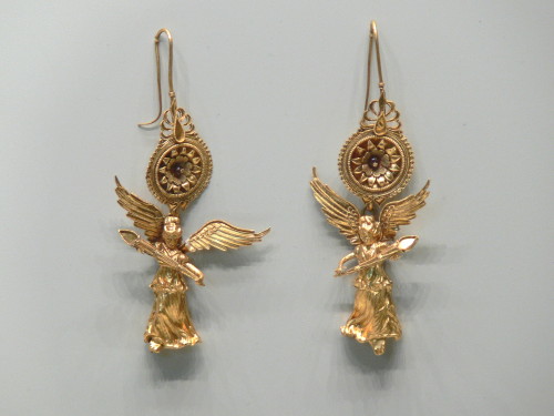 elyssediamond: Ear rings with Eros pendants. Gold. Greek, probably made in Alexandria, Egypt, 220 - 