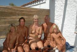 bookdad:  Nudist Families 