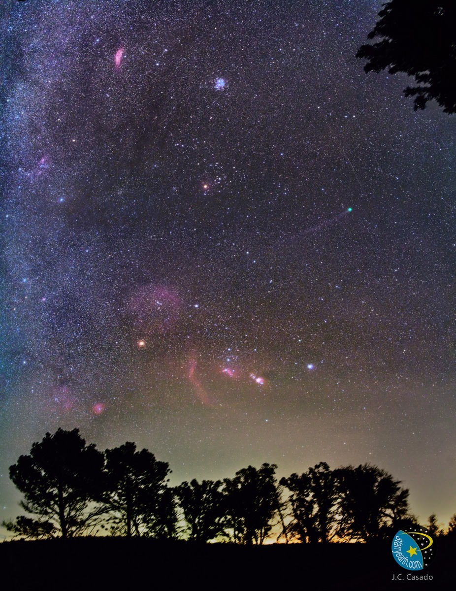 cosmicvastness:  NASA Astronomy Picture of the Day 2015 January 28 Comet Lovejoy