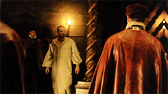 pinchtheprincess:  oodwhovian:  Christopher Eccleston in Elizabeth.  IF YOU DON’T
