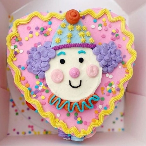 My Going To Have A Clown Themed Birthday And Im Trying To Explain The Ascetic To People And They Arent