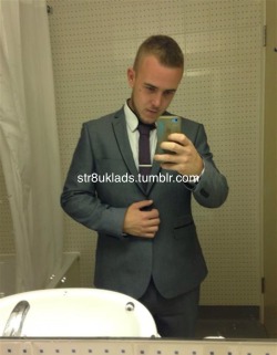 ksufraternitybrother:  Jamie 26 Halifax UK  KSU-Frat Guy: Over 87,000 followers and 60,000 posts.Follow me at: ksufraternitybrother.tumblr.com  This guy is hot!!!!