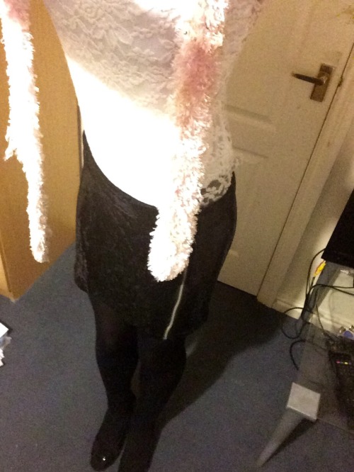 sissyboyjodie:  Some photos of me looking/acting like a sissygirl