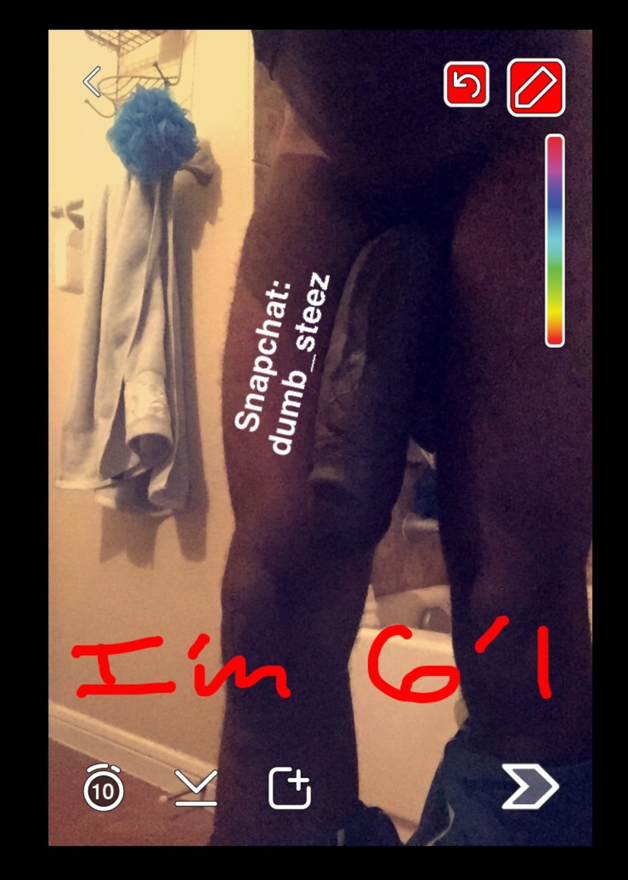 vibesanddstuff:  I’m 6'1 and my dick touches my knee. #mandingoproblems  Always