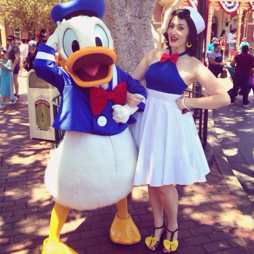 theladydamfino:  Just some ducks enjoying Disneyland.