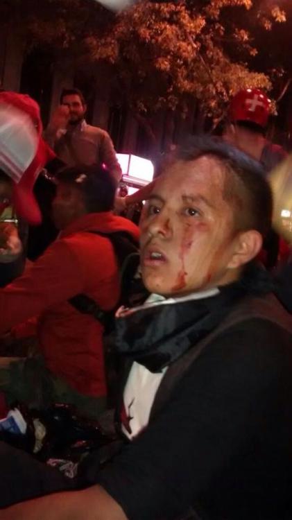 laos-dothedu:  #SOS1DMX DEAR FOLLOWERS  This is happening Right NOW in Mexico City, we need your help again to make this images travel around the globe, Police in Mex is attacking the peaceful protesters and hitting inocent people, the subway system